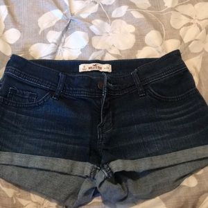 hollister shorts (never worn)